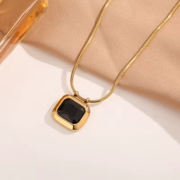 Elegant Black Onyx Gold Pendant Necklace
