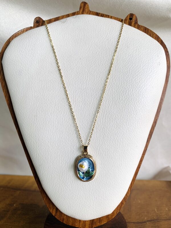 Blossom Pendant Chain