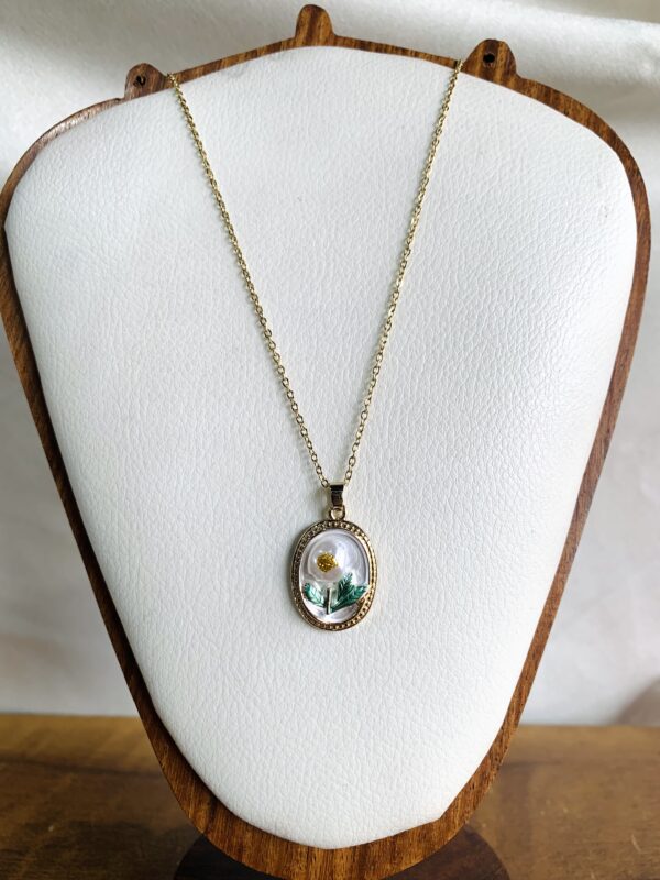 Blossom Pendant Chain