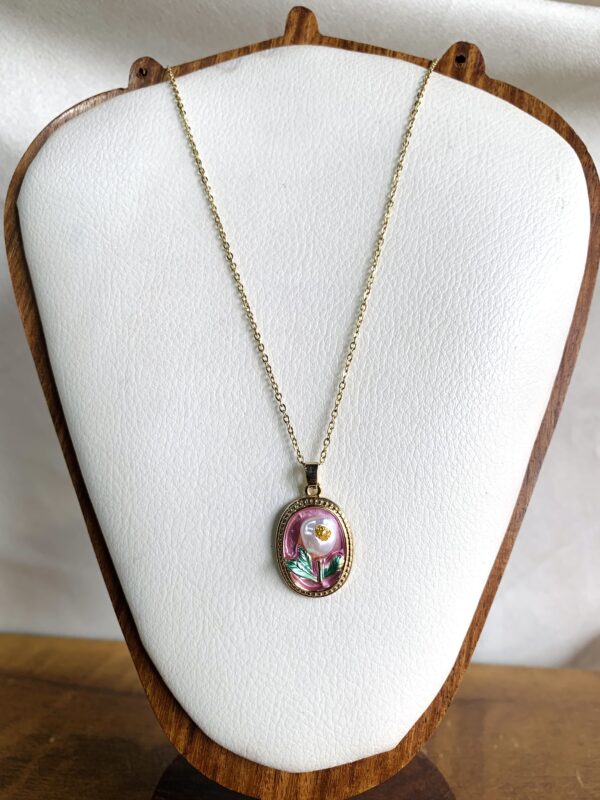 Blossom Pendant Chain