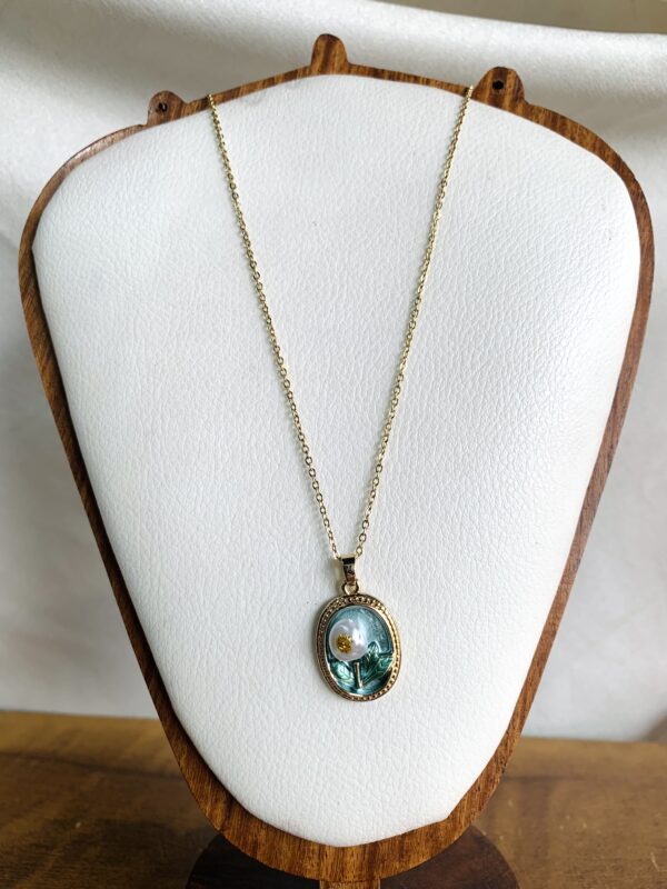 Blossom pendant Chain