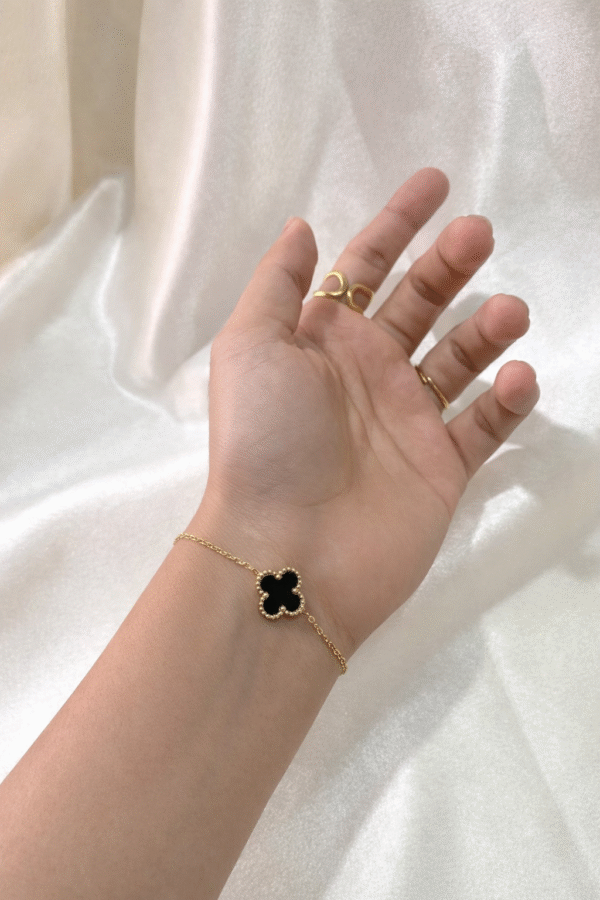 Single Clover Bracelet