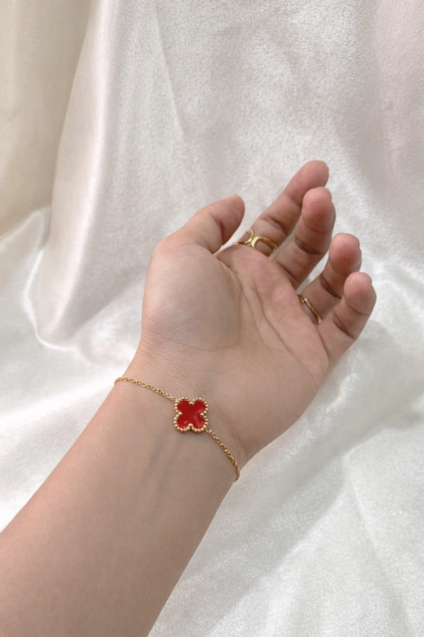 Single Clover Bracelet