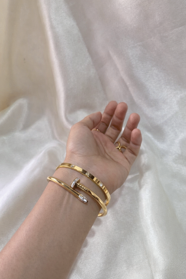 Combo bangles (2.6)