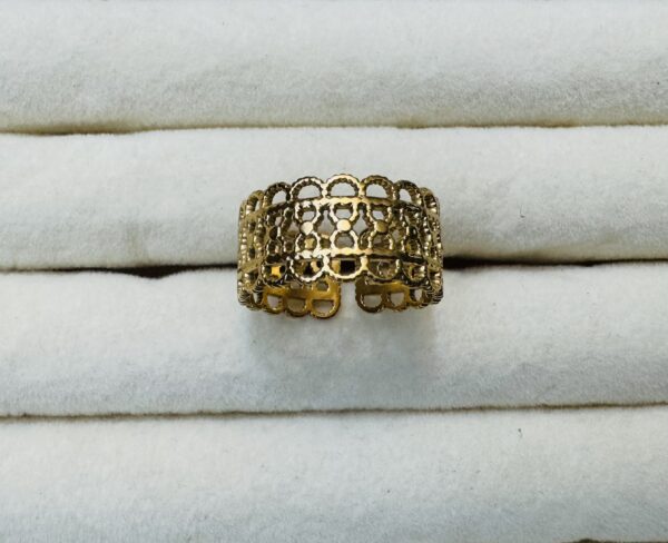 Lace Ring (Adjustable)