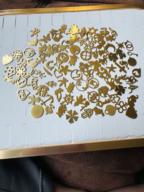 Mixed Style pendant (4 Pieces)