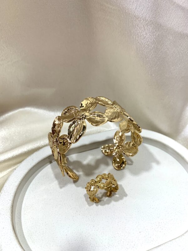 Blossom cuff Bracelet