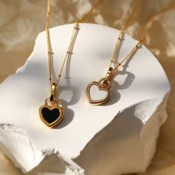 Double Sided Shell Heart Chain