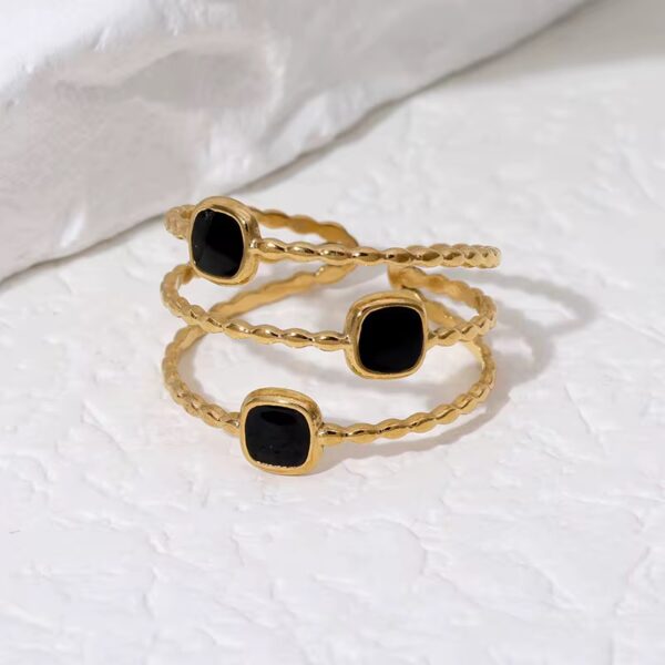 Layer Ring