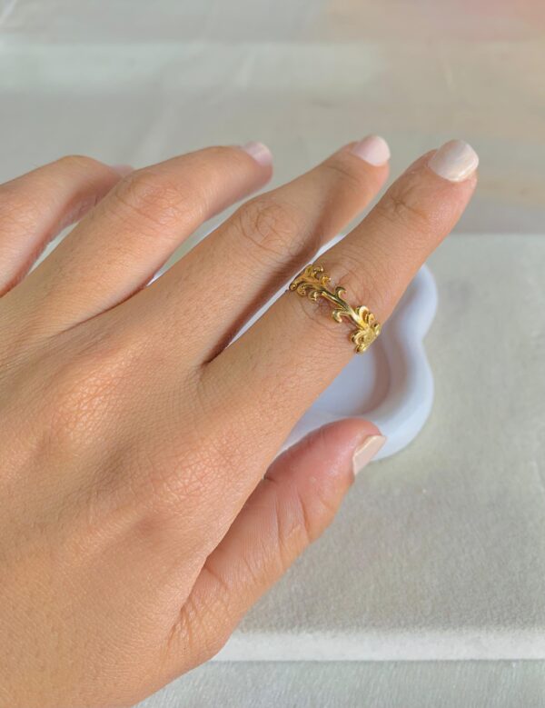 Divine Ring
