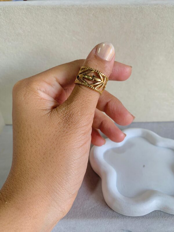 Divine Ring