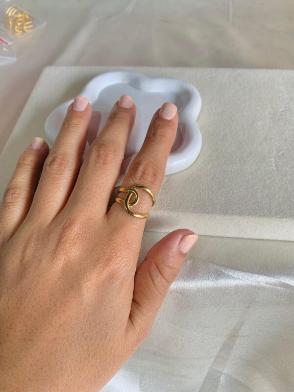 Divine Ring