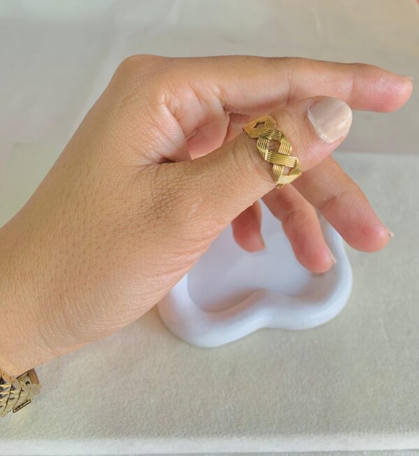Divine Ring