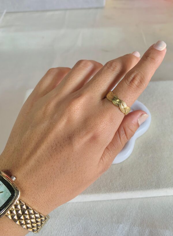 Divine Ring