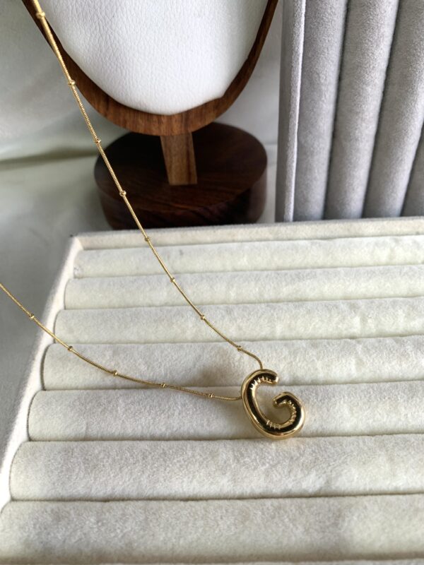 Letter chain