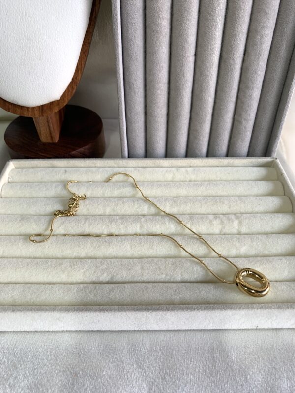 Letter chain