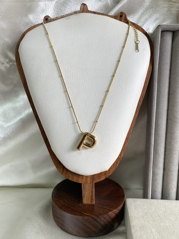 Letter chain