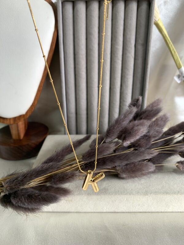 Letter chain
