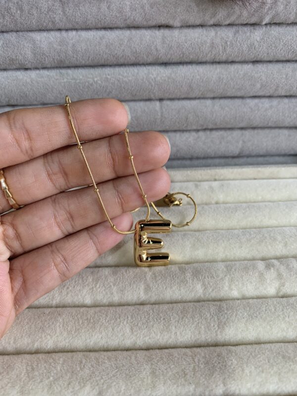 Letter chain
