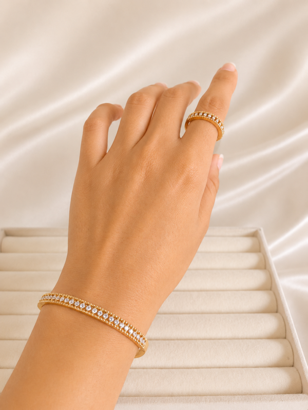 Lumière Crystal Set